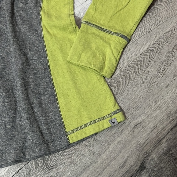 Eddie Bauer Lime Green & Gray Long Sleeve Heavyweight Tee Shirt Top Size XL - Picture 3 of 10